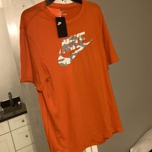 Nike tee